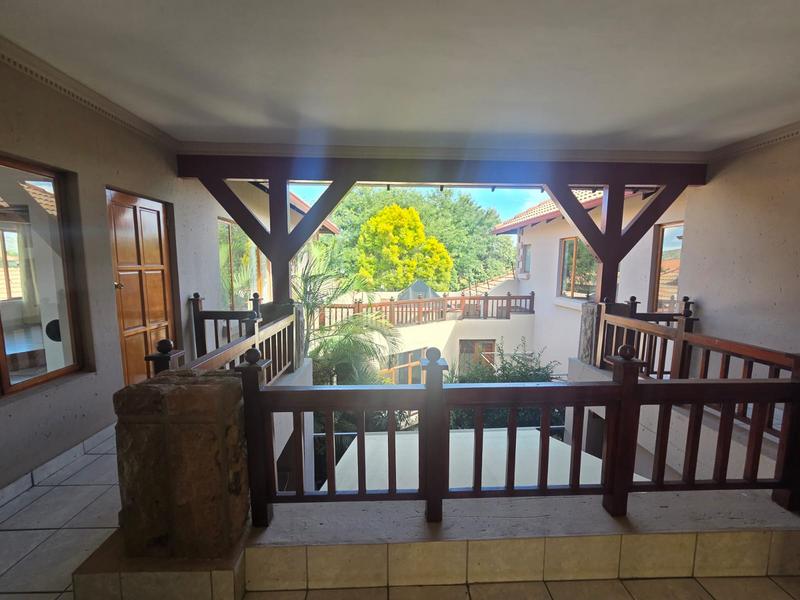 5 Bedroom Property for Sale in Birdwood Estate North West